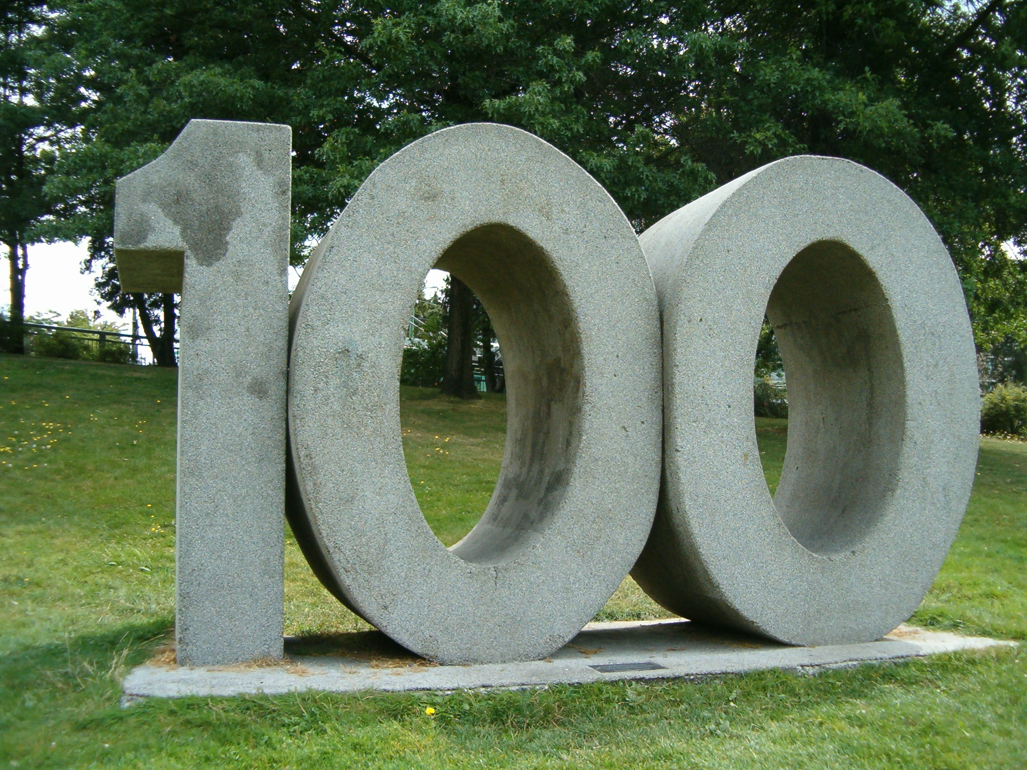 100